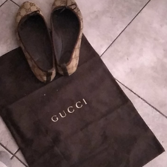 Sandals - Picture 3 of 3